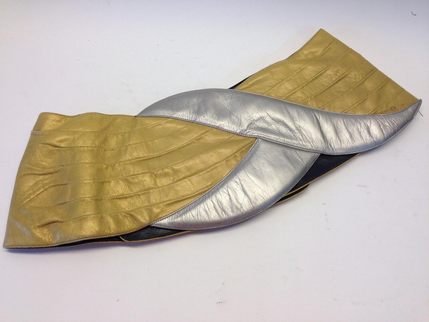 Charles Jourdan | Vintage Ledergürtel 1980Er Jahre Großer Korsettgürtel Metallic Gold/Silber Abend Gürtel Wellenform Hergestellt in Italien von PNBvintage