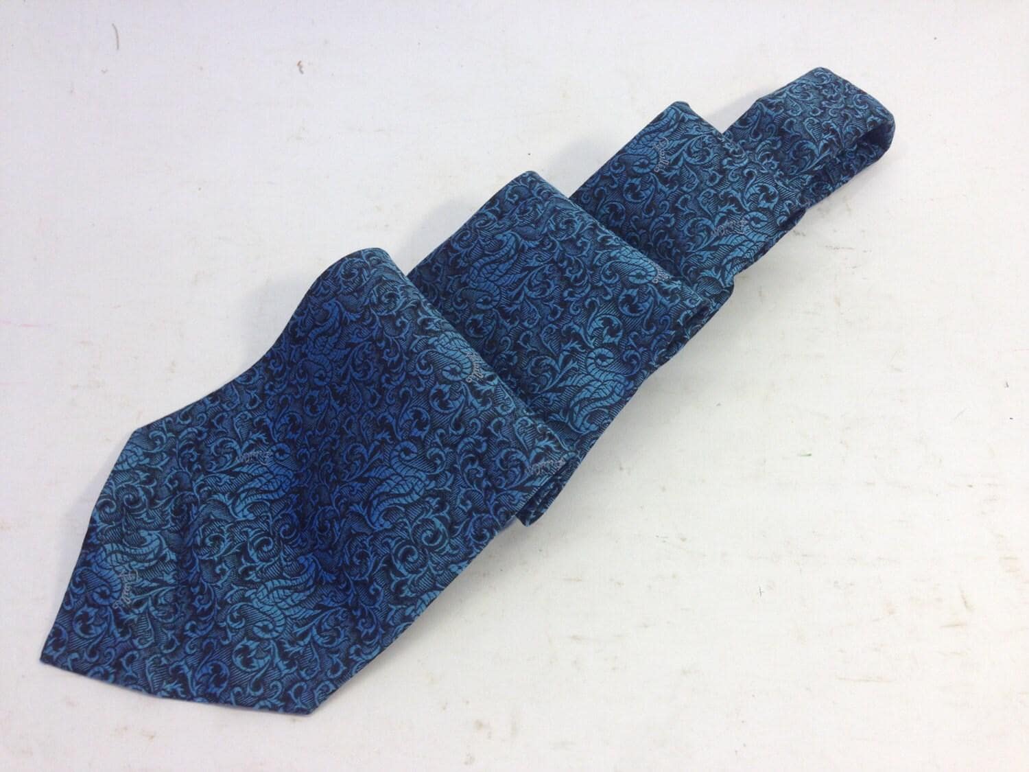 Emilio Pucci | Vintage Seidenkrawatte 1960S Blumenmonogramm Krawatte Blau/Schwarzer Druck Glänzende Retro Hergestellt in Italien Nr von PNBvintage