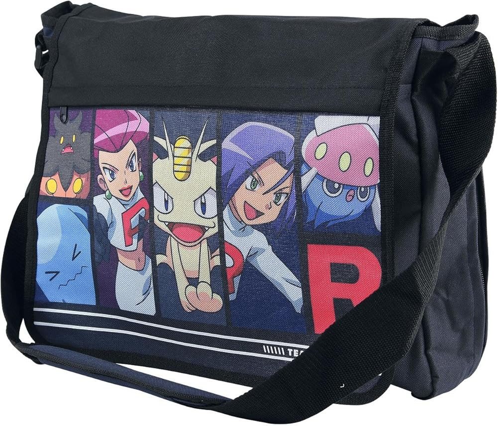 POKEMON JUEGO DE CARTAS Umhängetasche POKEMON Team Rocket Tasche Kuriertasche 49cm 10Liter von POKEMON JUEGO DE CARTAS