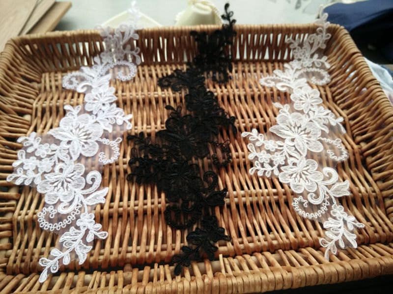 1 Paar Alencon Spitzenapplikationen, Elfenbein/Weiß/Schwarz Gestickte Blumen Patches Für Hochzeit Zubehör, Braut Haar Flower, Headpiece(92-69 von POPOLace