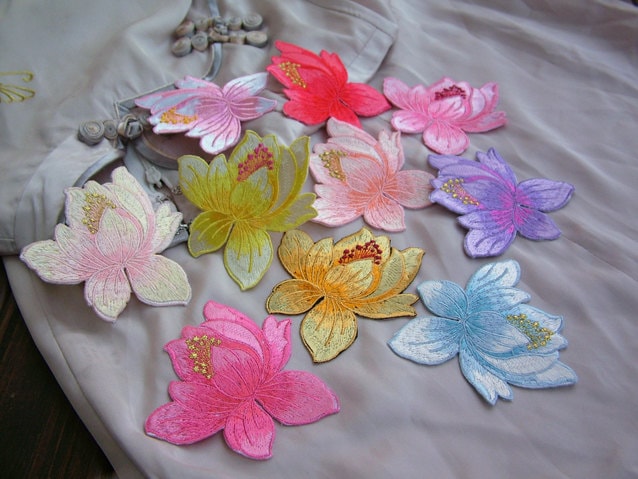 2 Stück Gestickte Applikationen, Klebstoff Blumen, Eisen-Auf Patches Für Kleid Liefert, Die Haare Flower(44-33 von POPOLace