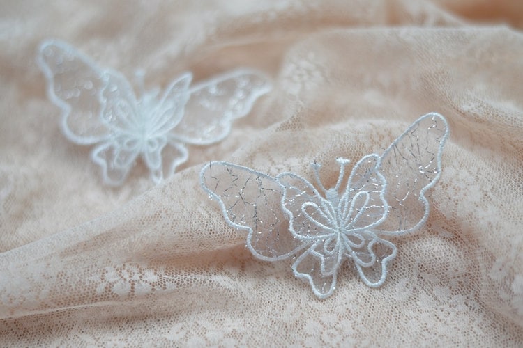 4 Stück Elfenbein/Schwarz Silber Spitzen Applikationen, Bestickte Schmetterling Applikationen, Aufnäher Für Hochzeitszubehör, Für Braut 4 Stück Elfenbein/Schwarz Silber Spitzen Applikationen, Bestickte Schmetterling Applikationen, Aufnäher Für Hochzeitszubehör, Für Braut von POPOLace