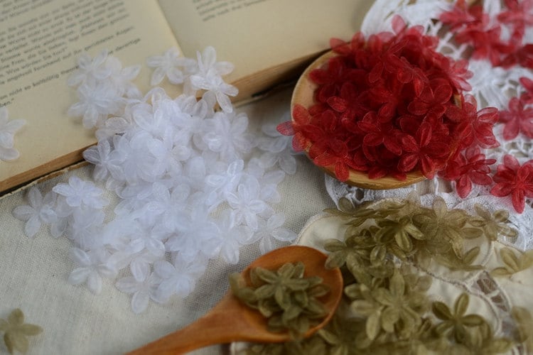 50 Stück Floral Appliques, Blumen, Sew-On Patches For Dress Supplies, Diy | 69-225 von POPOLace