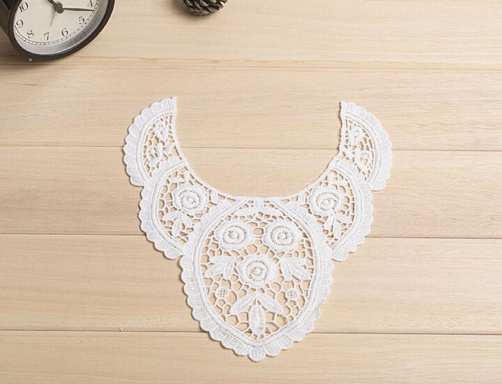 Venedig Baumwolle Spitzenkragen Appliques, Floral Bezeugte Kragen 1 Stück, 104-45 von POPOLace