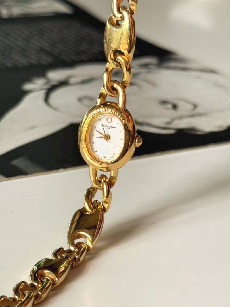 Marie Claire Vintage Oval Armband Gold Tone Uhr, Japan Made, Quarzuhr, Damenuhr von POPTheCenturyTime