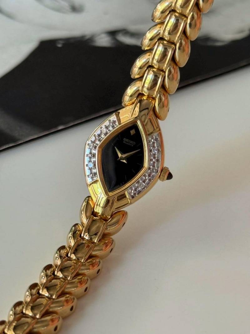 Selten Seiko Vintage 90Er Jahre Mit Jewelly Gold Tone, Japan Made, Quarzuhr, Damenuhr von POPTheCenturyTime