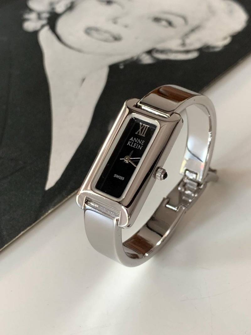 Vintage Anne Klein Swiss Silvertone, Armband Schweizer Uhr, Made, Mit Silbernem Blattdesign, Damenuhr von POPTheCenturyTime