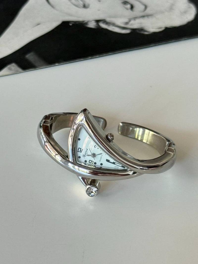 Vintage Triangle Art Design Silber Hämatit Armreif Uhr, Japan Gemacht von POPTheCenturyTime