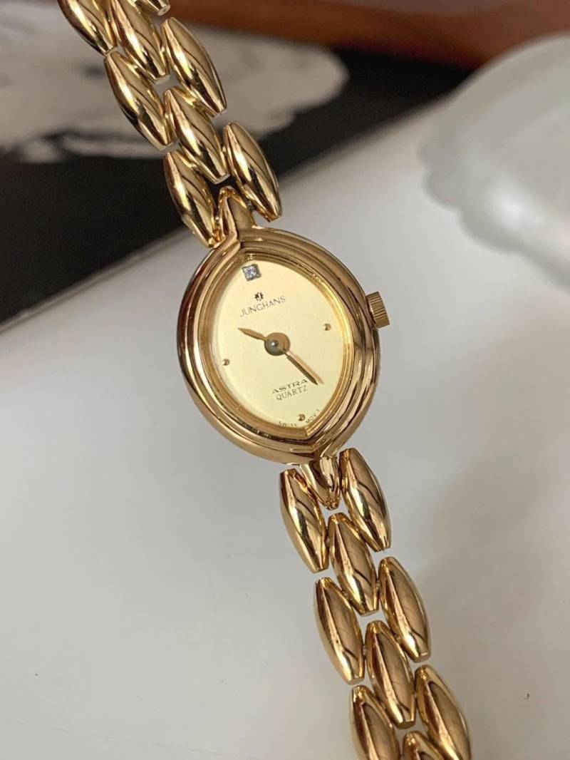 Vintage Junghans Astra Schweizer Uhr Goldton, Swiss Made, Quarzuhr, Damenuhr von POPTheCenturyTime