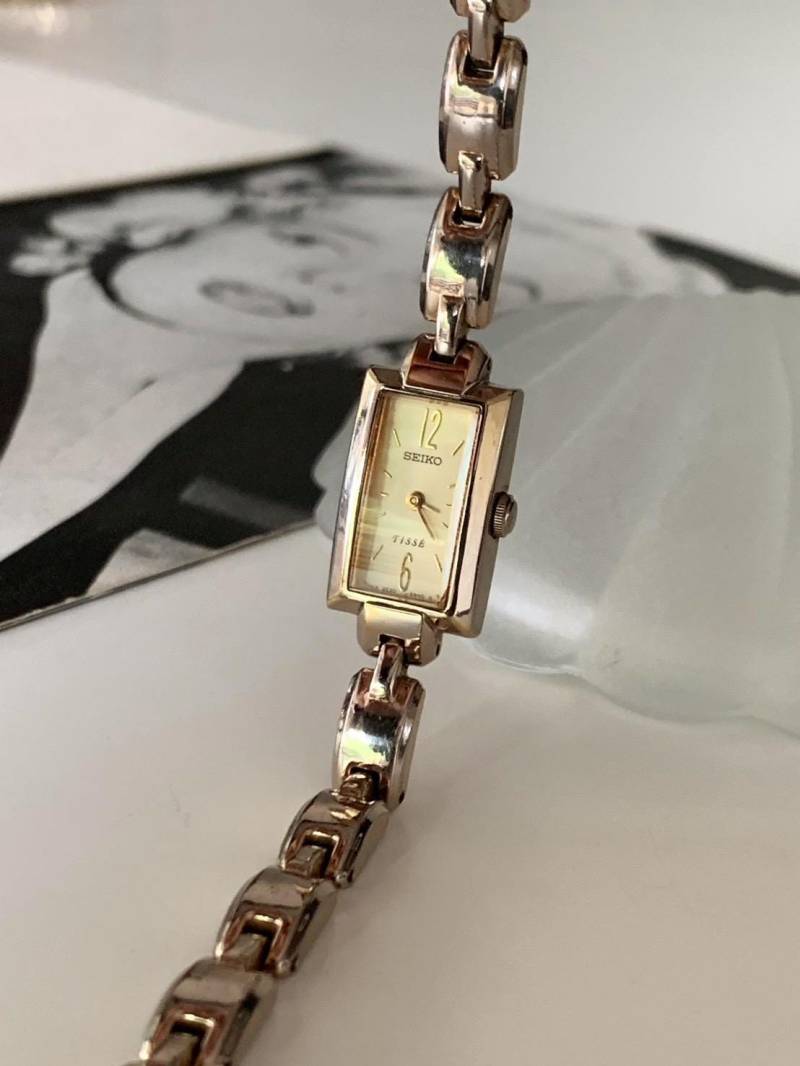 Vintage Seiko Tisse Pink Gold Tone Japan Made Quarzuhr, Ladie Uhr von POPTheCenturyTime