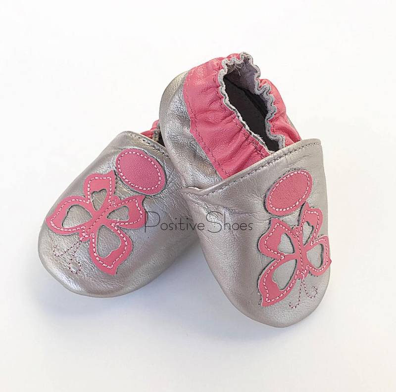 Krabbelsohlen Schuhe Baby Mokassins Mädchen Rosa Schmetterling Weiche Sohlen Lederschuhe Kleinkind First Walker von POSITIVESHOES
