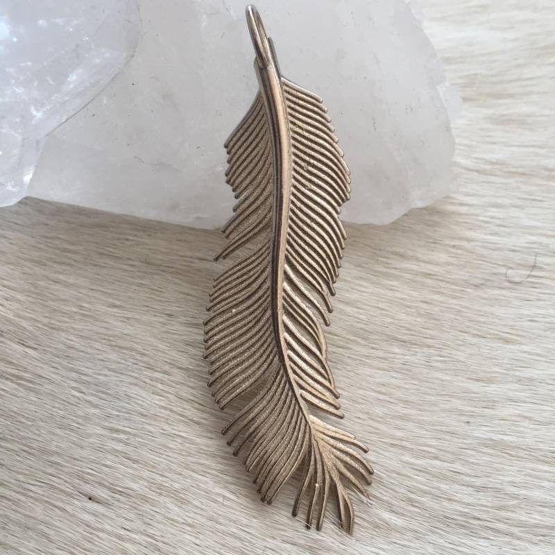 Handgefertigte Feder Bronze Anhänger von POTIONSANDSUCH