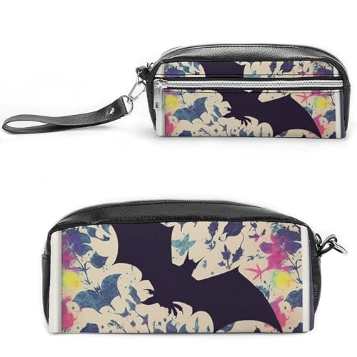 POTSCBVW Federmäppchen mit Fledermaus-Druck, große Kapazität mit zwei Fächern, Reißverschluss, Leder-Bleistifttasche, tragbare Reise-Kosmetiktasche für Damen und Herren POTSCBVW Federmäppchen mit Fledermaus-Druck, große Kapazität mit zwei Fächern, Reißverschluss, Leder-Bleistifttasche, tragbare Reise-Kosmetiktasche für Damen und Herren von POTSCBVW