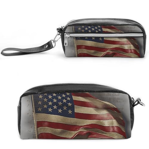 POTSCBVW Federmäppchen mit amerikanischer Flagge, großes Fassungsvermögen, mit zwei Fächern, Reißverschluss, Leder-Bleistifttasche, tragbare Reise-Kosmetiktasche für Damen und Herren POTSCBVW Federmäppchen mit amerikanischer Flagge, großes Fassungsvermögen, mit zwei Fächern, Reißverschluss, Leder-Bleistifttasche, tragbare Reise-Kosmetiktasche für Damen und Herren von POTSCBVW