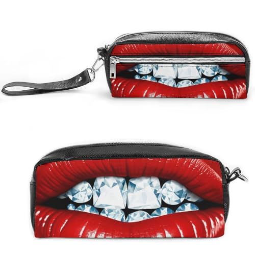 POTSCBVW Federmäppchen mit roten Lippen und Diamanten, großes Fassungsvermögen, mit zwei Fächern, Reißverschluss, Leder-Bleistifttasche, tragbare Reise-Kosmetiktasche für Damen und Herren POTSCBVW Federmäppchen mit roten Lippen und Diamanten, großes Fassungsvermögen, mit zwei Fächern, Reißverschluss, Leder-Bleistifttasche, tragbare Reise-Kosmetiktasche für Damen und Herren von POTSCBVW