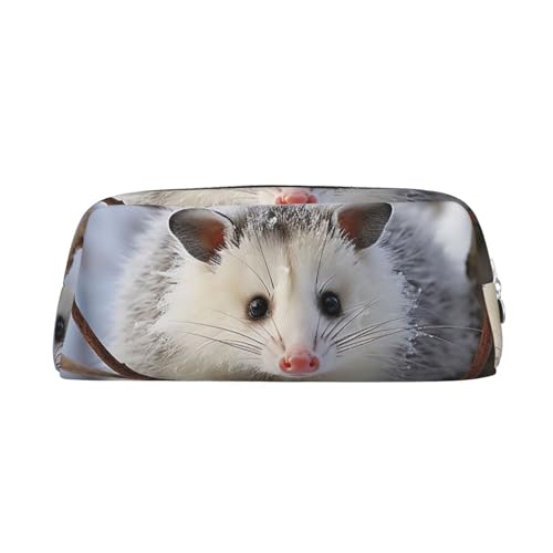 PPTHSNVB Federmäppchen Opossum im Schnee, Federmäppchen mit Reißverschluss, großes Fassungsvermögen, Leder-Bleistifttasche, tragbare Make-up-Tasche für Damen und Herren, silber, Einheitsgröße, Druck von PPTHSNVB
