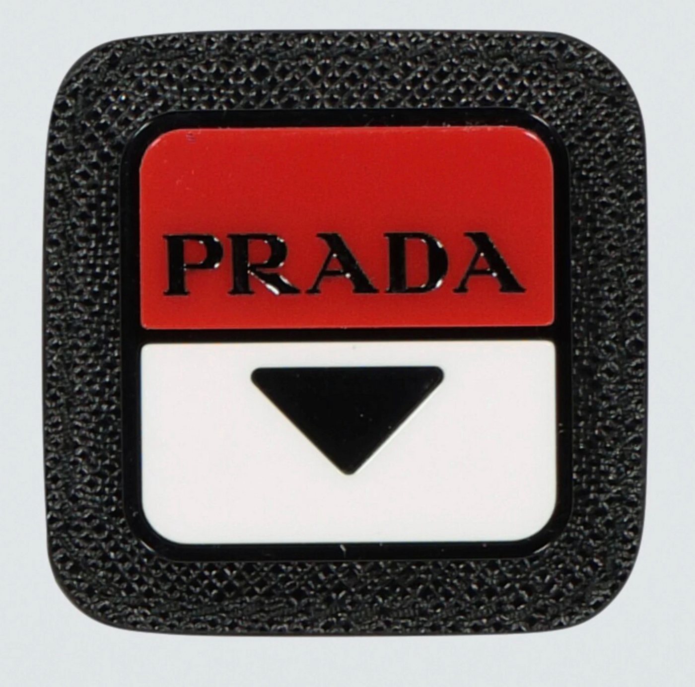 PRADA Anstecknadel Logo Brosche Pin Patch Neu, Lieferung mit Box mit Echtheitskarte und Etikett PRADA Anstecknadel Logo Brosche Pin Patch Neu, Lieferung mit Box mit Echtheitskarte und Etikett von PRADA