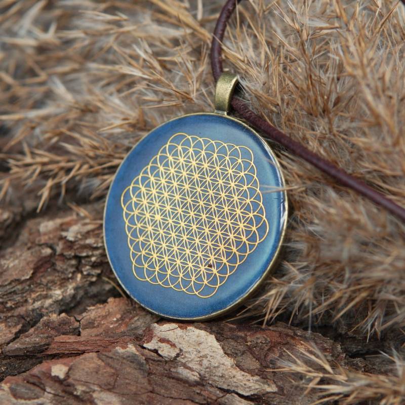 Amulett Mit Blume Des Lebens Symbol - Orgonit Talisman Talisfrau Heilige Geometrie Blau Bronze von PRANAYUNA