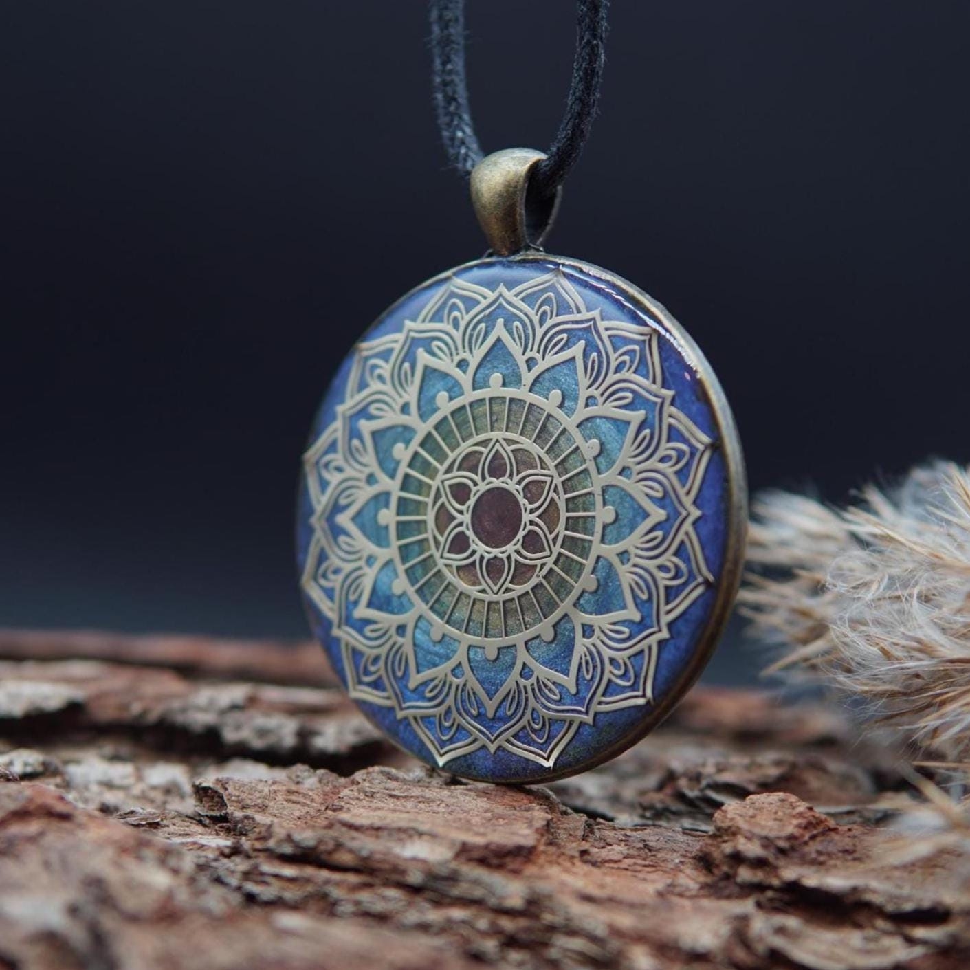 Orgonit Amulett Mit Chakra Mandala - Heilige Geometrie Talisman Schmuck Energieanhänger Für Schutz & Spiritualität Alle Chakren von PRANAYUNA