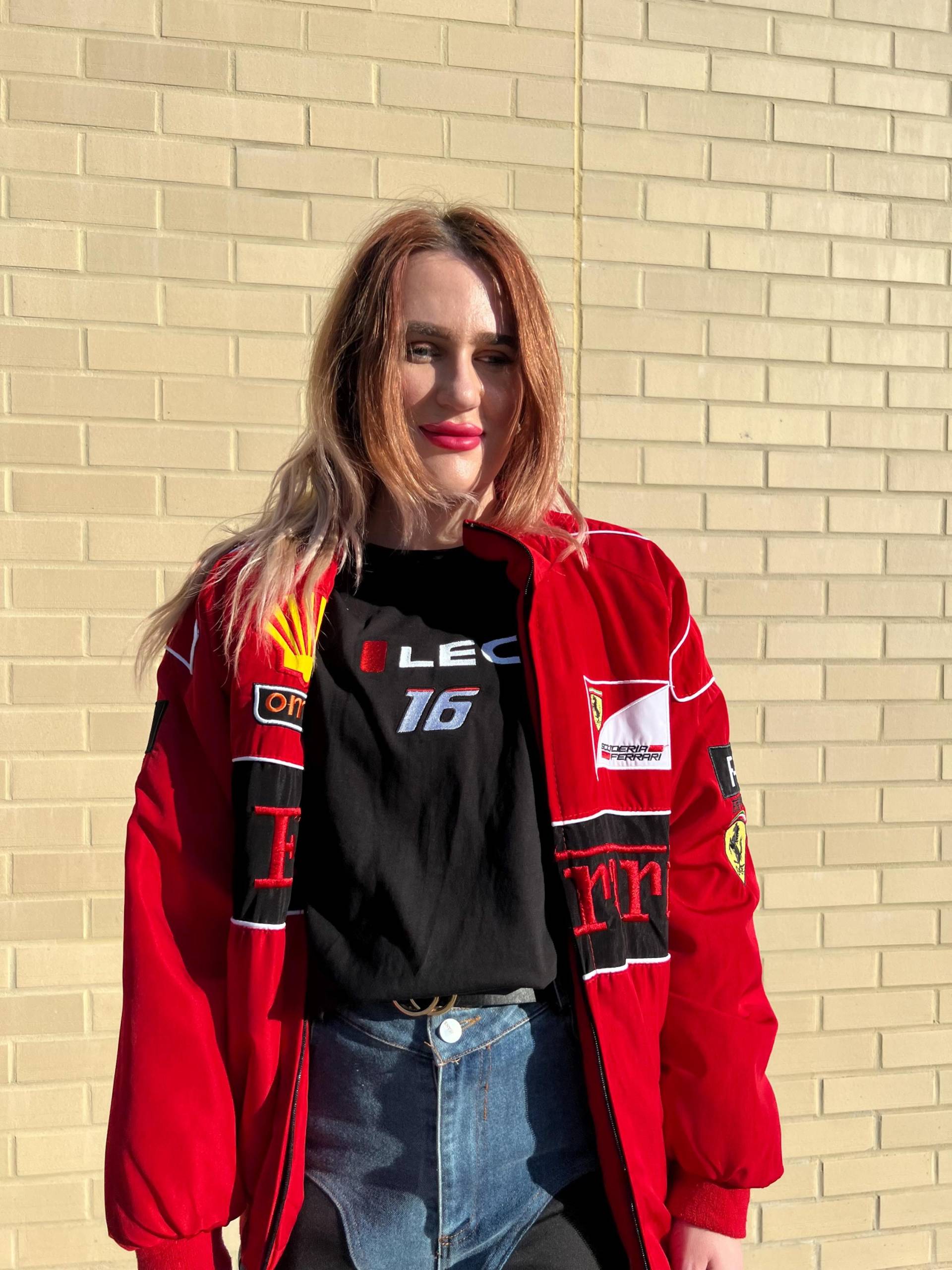 F1 T-Shirt Mit Aufgesticktem Fahrerkürzel F1 T-Shirt Mit Aufgesticktem Fahrerkürzel von PRGCLOSET