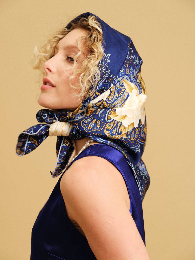 Schal Aus Maulbeerseide, Handgesäumt, Doppelseitiger Druck, Geschenkbox von PRIMESILKS