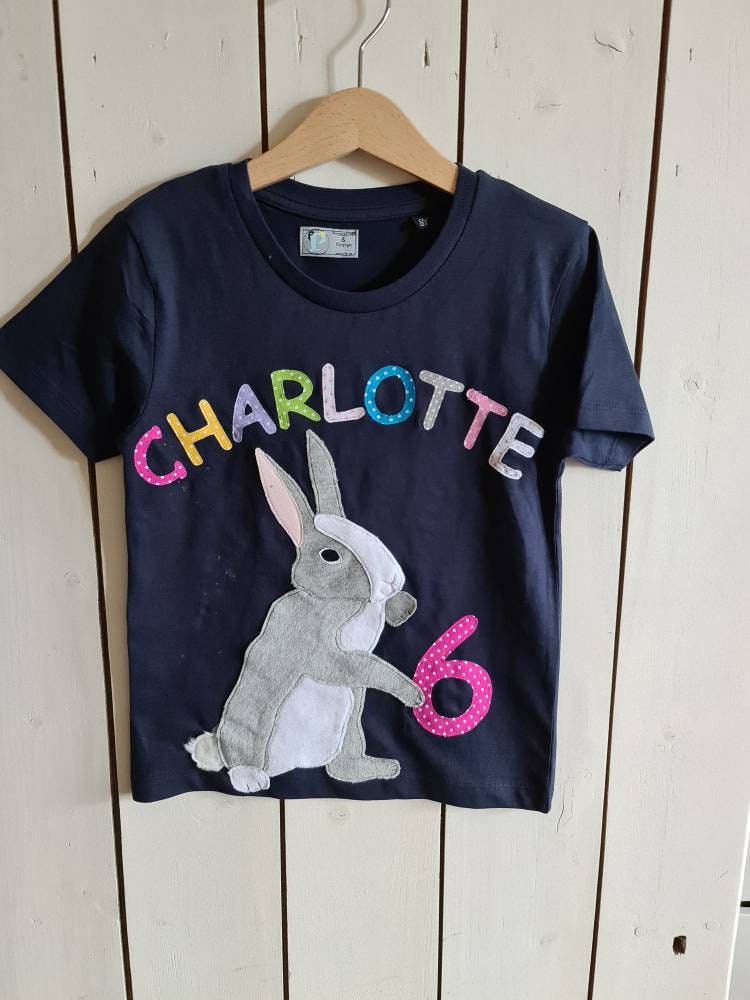 Pripishirt Hase Auf Wunsch Mit Name Und Zahl Als Geburtstagsshirt Ostershirt von PRIPImade