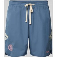 PROHIBITED Regular Fit Shorts mit Label- und Logo-Stitching in Rauchblau, Größe XS von PROHIBITED