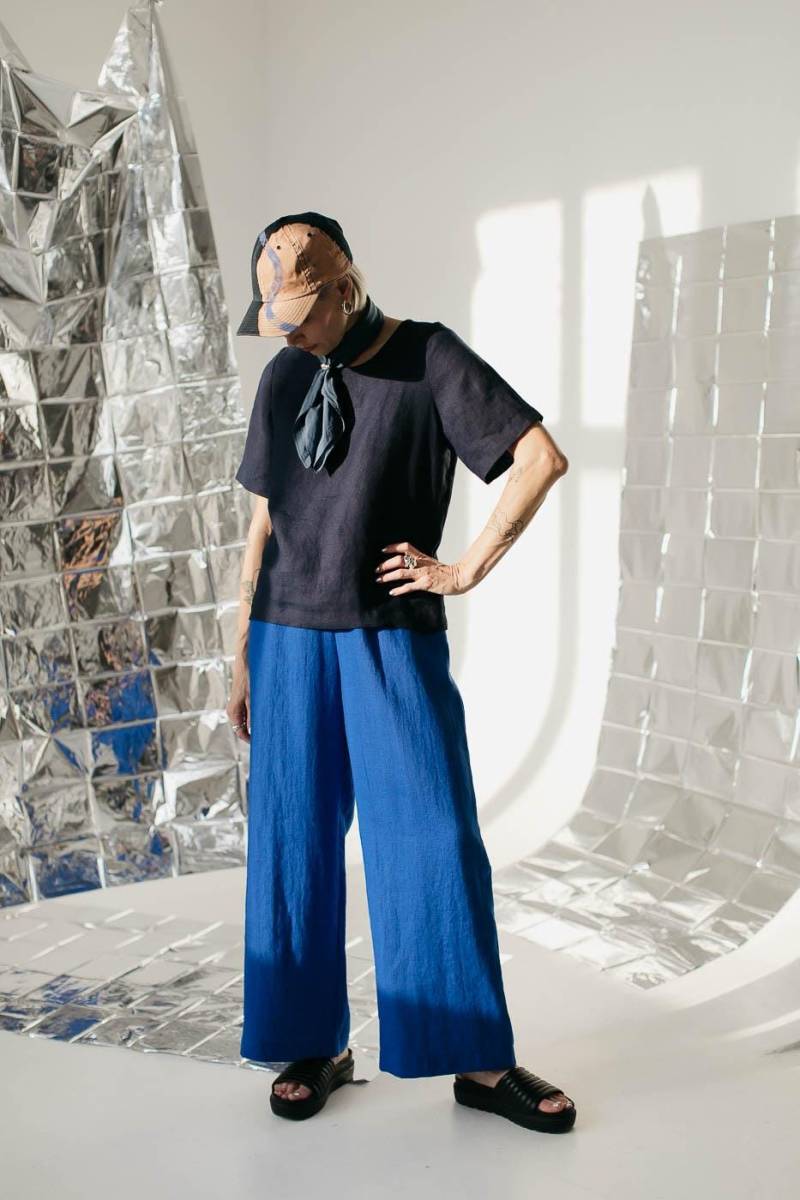 Kobaltblaue Leinen Oversized Schlaghose Mit Weitem Bein Fika von PULPAdesign