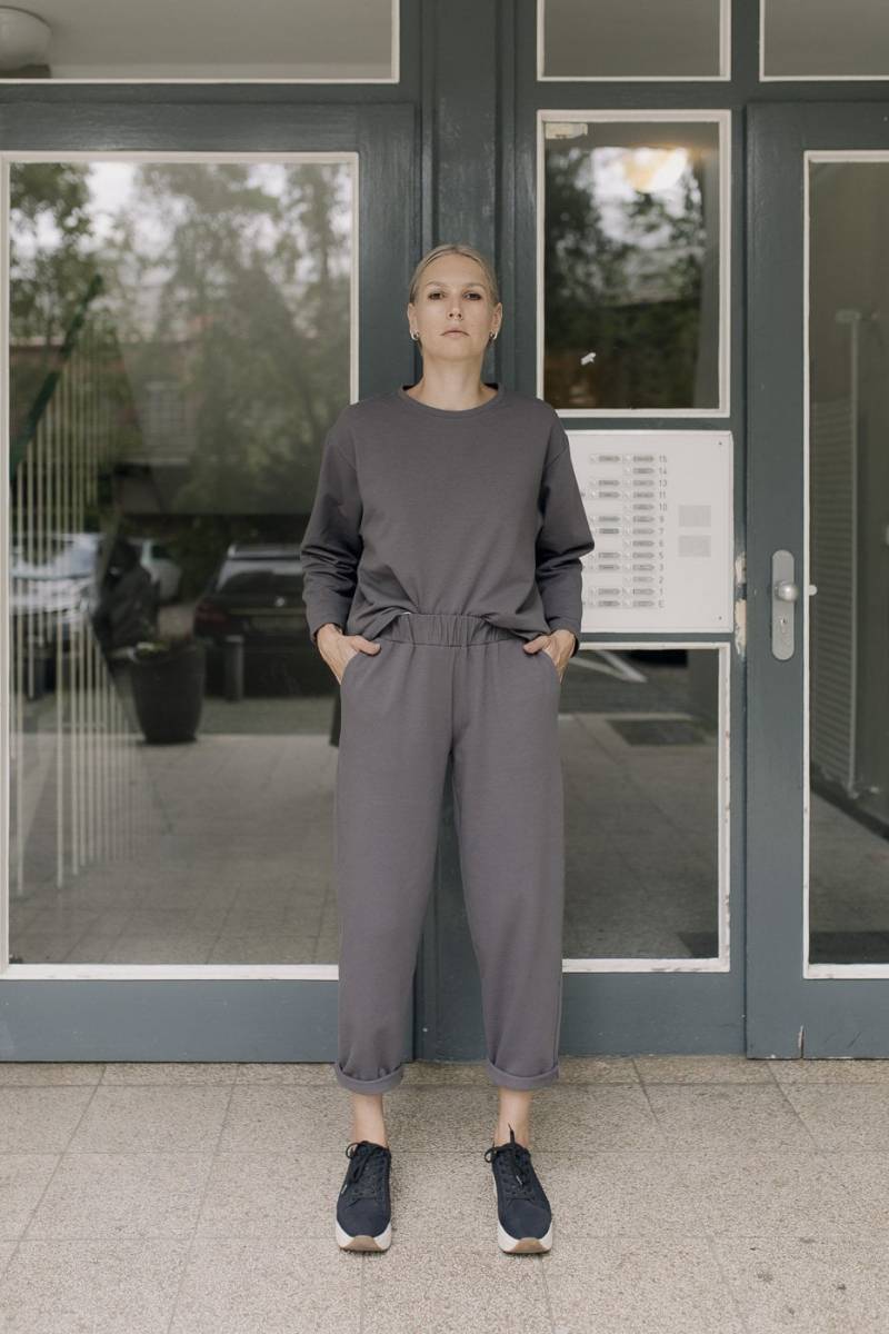 Stahlgraue Baumwolle Oversized Baggy Breite Trainingshose Jogginghose Sweathose Stay Home von PULPAdesign