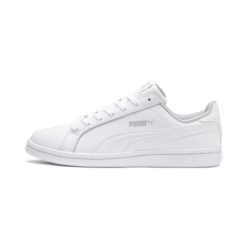 Der Puma Smash Fun L Jr liegt mit seinem Tennis-Look absolut im Trend. Mit dem legendären Puma Formstripe und seinem soften Obermaterial aus Leder ist das ein klassischer Sneaker, der zu jedem Style passt., Weiß, 37.5 EU von PUMA