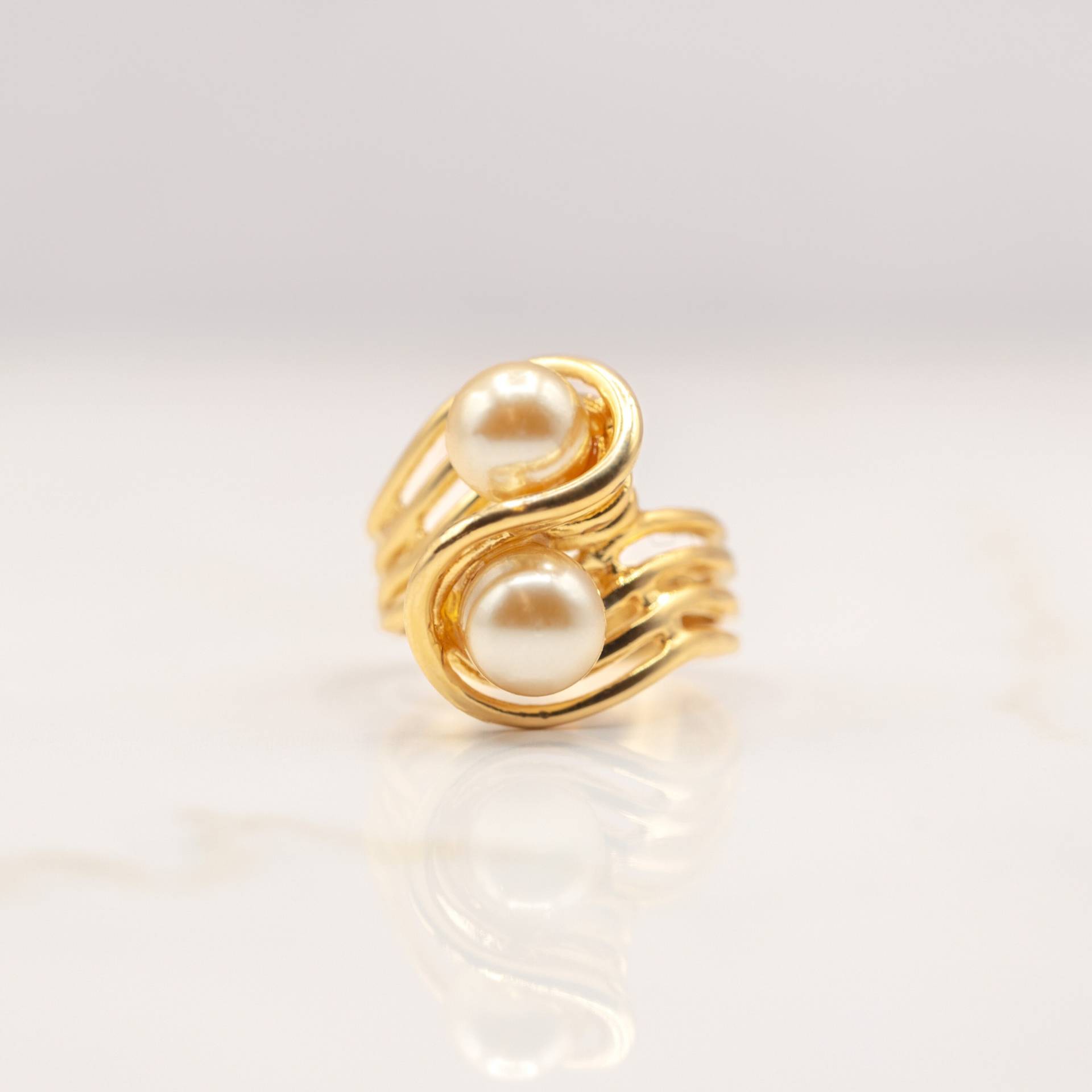 1970S Creme Perlenring 18K Vergoldet, Handgefertigt Antiker Stil Ringe Schmuck Für Frauen 1970S Creme Perlenring 18K Vergoldet, Handgefertigt Antiker Stil Ringe Schmuck Für Frauen von PVDVintageJewelry