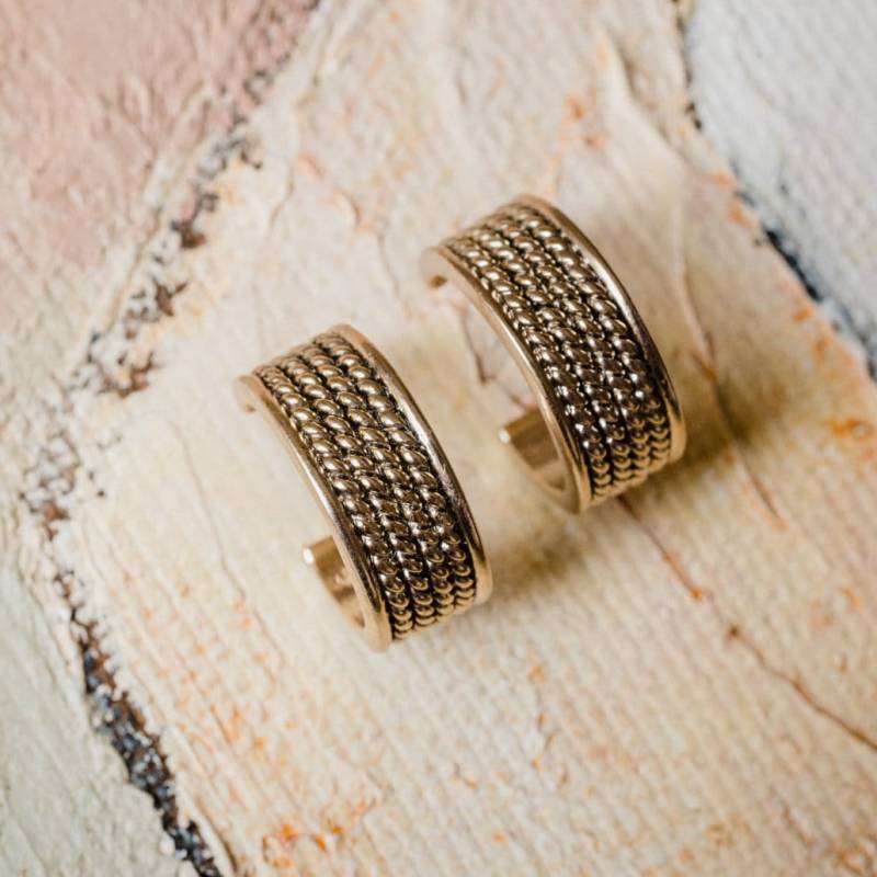 Vintage Oscar De La Renta Creolen Dickes Goldfarbenes Seil Design Vintage Oscar De La Renta Creolen Dickes Goldfarbenes Seil Design von PVDVintageJewelry