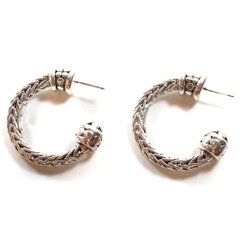 Vintage Oscar De La Renta Geflochtene Creolen - Antike Silber Ton Vintage Oscar De La Renta Geflochtene Creolen - Antike Silber Ton von PVDVintageJewelry