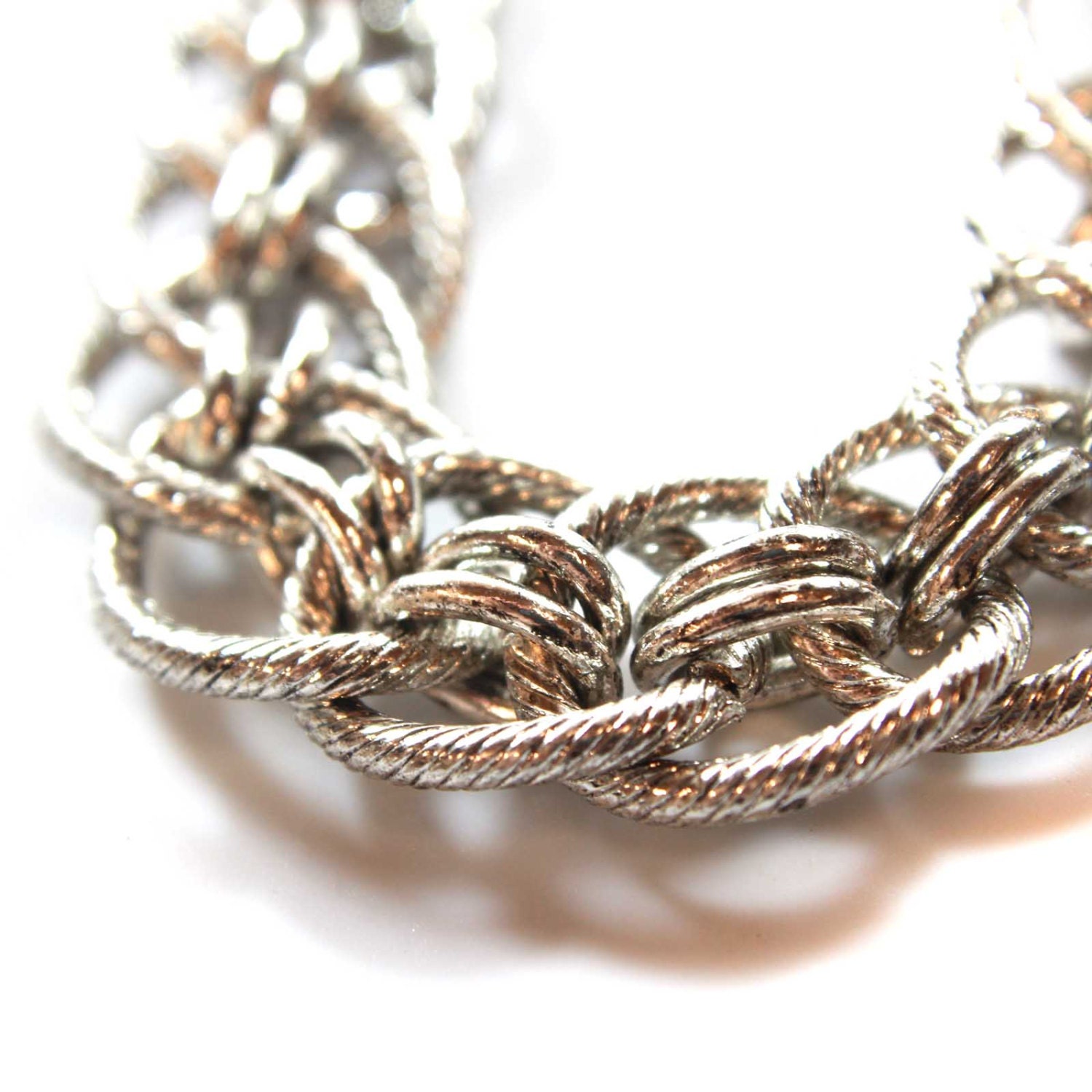 Vintage Oscar De La Renta Silber Ton Struktur Gliederarmband 19 cm Vintage Oscar De La Renta Silber Ton Struktur Gliederarmband 19 cm von PVDVintageJewelry