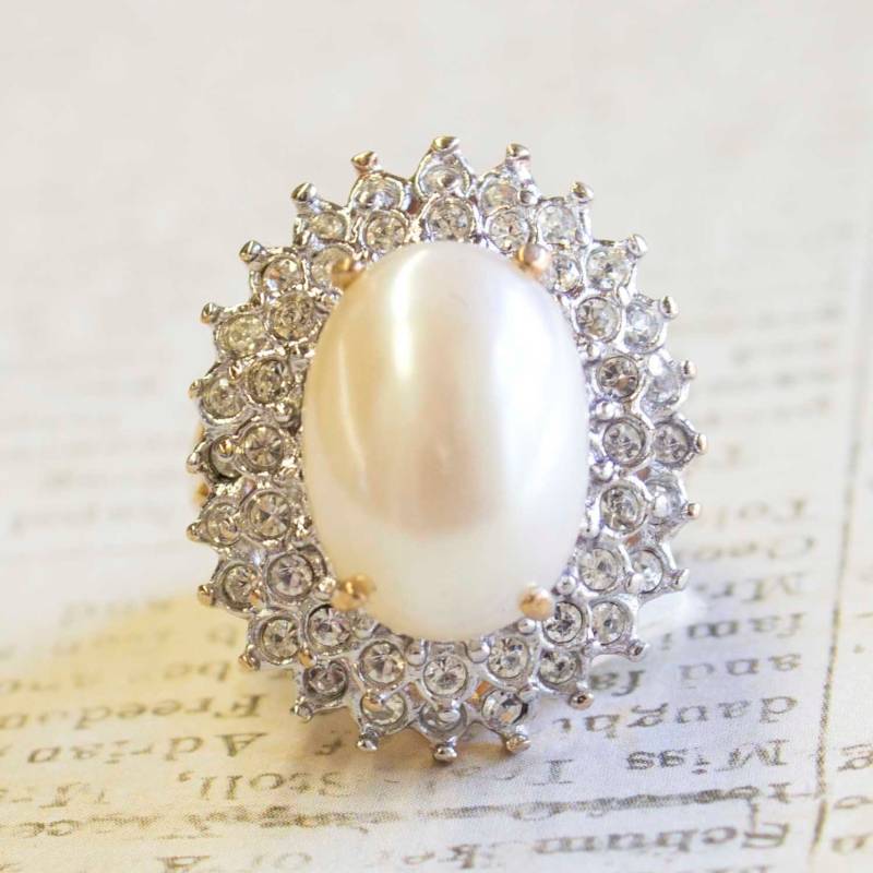 Vintage Perlen Cabochon Ring 1970Er Jahre Swarovski Kristall Cocktail Ring von PVDVintageJewelry