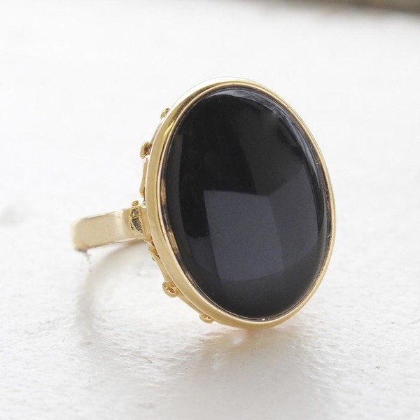 Vintage Ring Faux Onyx Stein 18K Gold R1776 - Begrenzte Lager Nie Getragen Vintage Ring Faux Onyx Stein 18K Gold R1776 - Begrenzte Lager Nie Getragen von PVDVintageJewelry