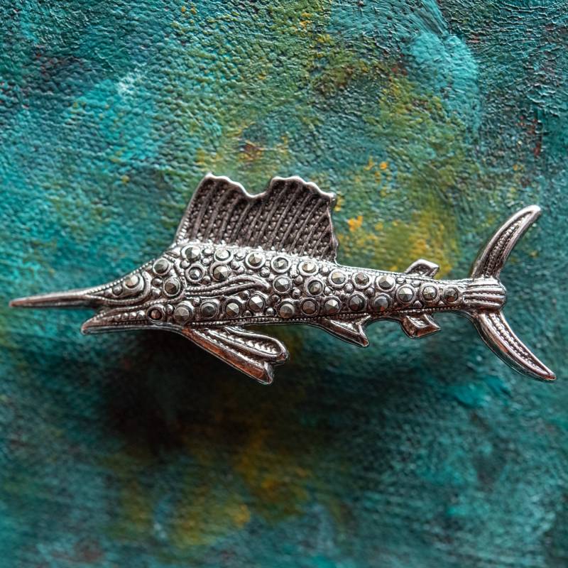 Vintage Ring Fisch Pin Echtes Märzasit 18K Weißgold Silber - Begrenzte Lagerbestände Nie Getragen Silberbrosche Schwertfisch Antik Handgemacht von PVDVintageJewelry