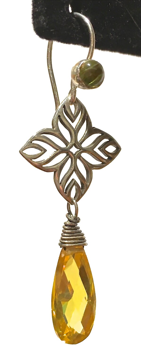 sterling Silber & Goldene Gelbe Kristall Ohrringe sterling Silber & Goldene Gelbe Kristall Ohrringe von PVJewelry