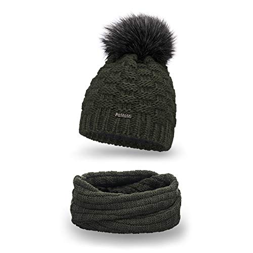 PaMaMi Essential Winter Set Mütze und Schal für Damen | Khaki | Strickmütze Beanie mit Fellbommel und Fleece Gefüttert | Stylish Loop Schlauchschal von PaMaMi