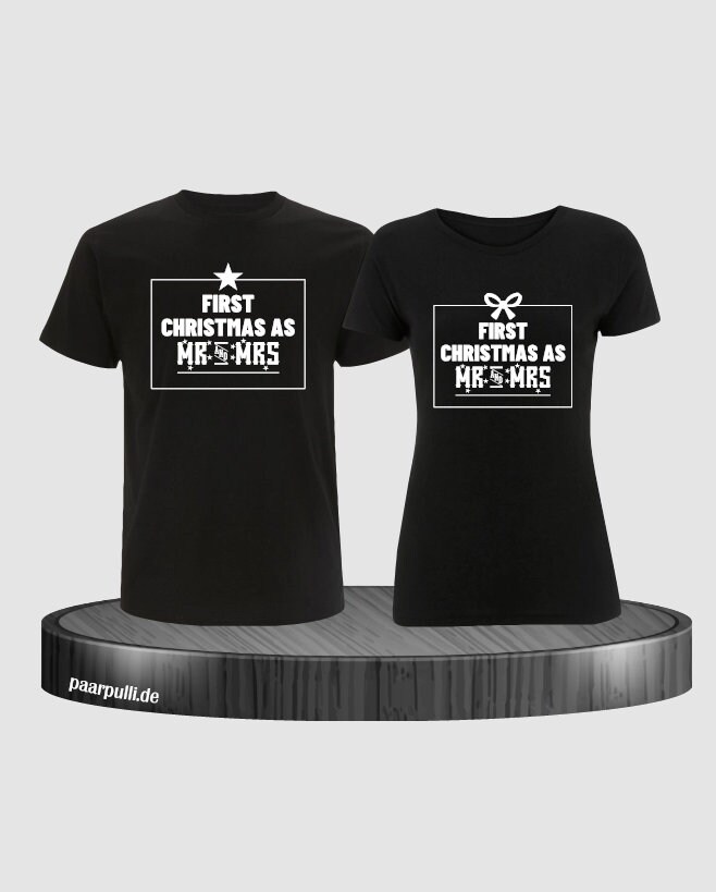 First Christmas As Mr & Mrs Pärchen T-Shirts von Paarpulli