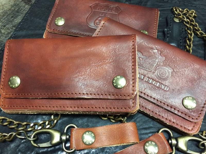 Akkordeon-Biker-Geldbörse 16, 5 X 10 Handgefärbtes Gealtertes Braunes Leder 1, 5 Mm. Hergestellt in Italien von PachProduction