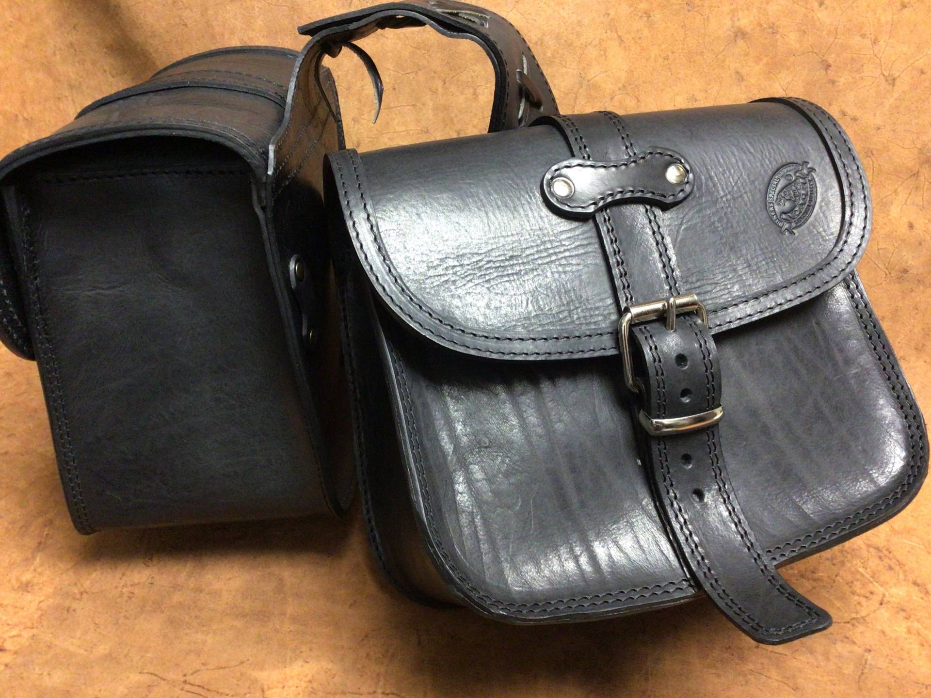 Cod. Bisaccia 101/Mod. Piccola Classic - 32 Liter Aus 3, 5/4 Mm Leder Unter Dem Sattel, Höhenverstellbar. Made in Italy von PachProduction