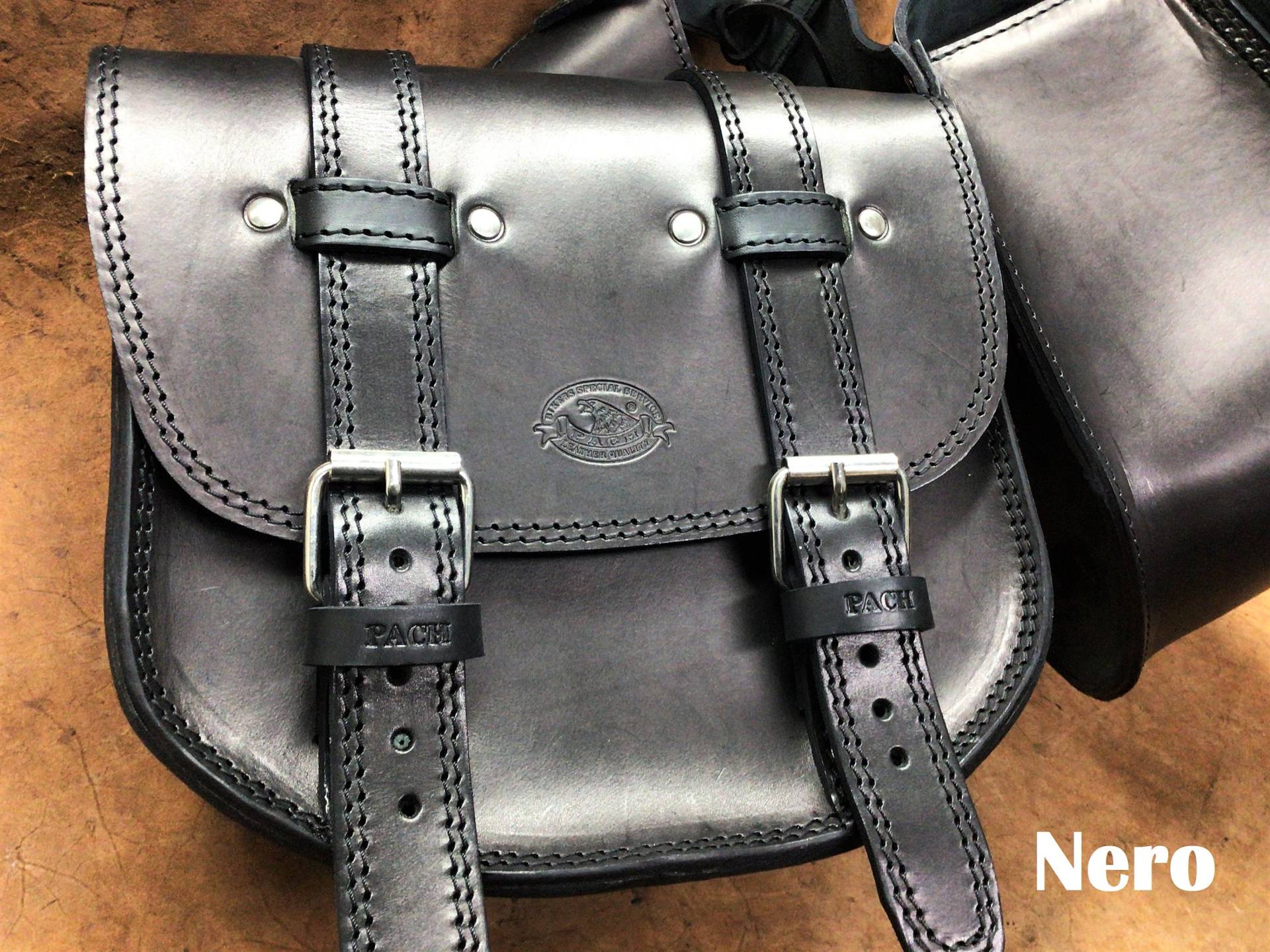 Cod. Bisaccia 102-A2/Mod. Media Classic Bewegliche Schnürsenkel - 45 Liter 4 Mm Leder Unter Dem Sattel Höhenverstellbar Made in Italy von PachProduction