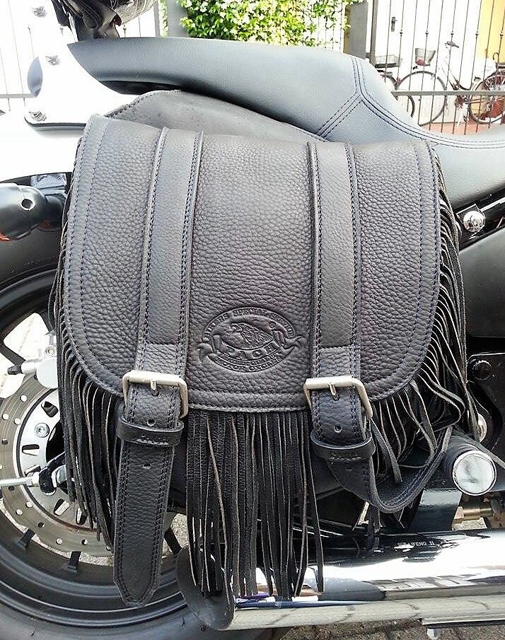 Cod. Bisaccia 102-B2/Mod. Media Softfrangiata - 45 Liter Unter Verstellbarem Sattel, Dicke Und Weiche Lederfransen. Hergestellt in Italien von PachProduction