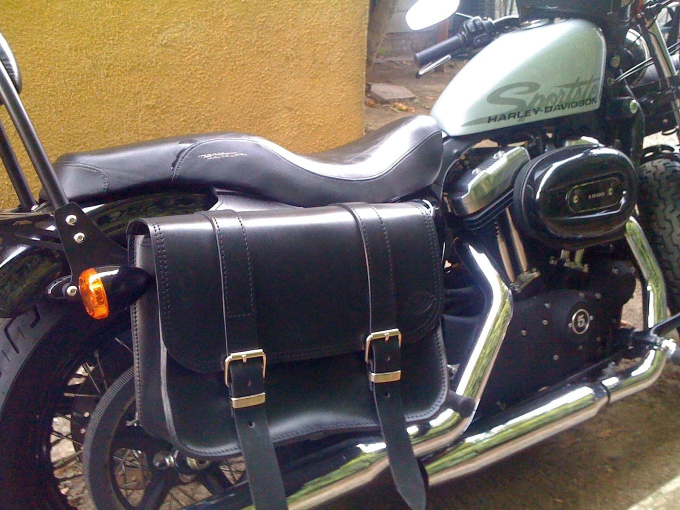 Cod. Satteltasche 112/Mod. Squared - Aus 4 Mm Leder. 45 Liter, Verstellbar Unter Dem Sitz. Hergestellt in Italien von PachProduction