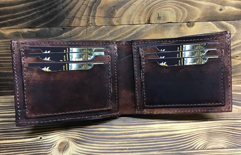 Herrenbrieftasche Aus 1, 5 Mm Starkem Leder, Handgefärbtem, Pflanzlich Gegerbtem Platz Für Karten, Geldscheine, Dokumente, Hergestellt in Italien von PachProduction