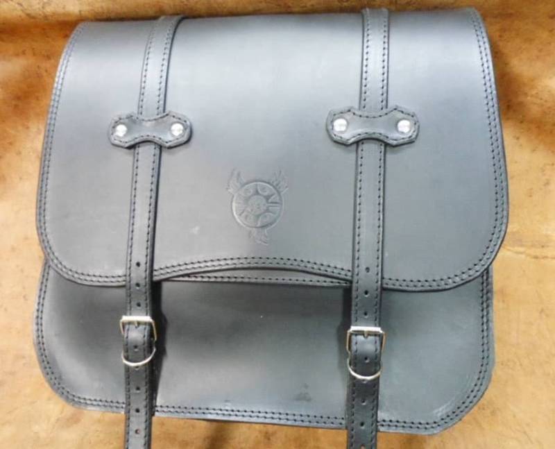 Kabeljau Mono 142/Mod. Scheriff 02 - 4 Mm Leder-Seitentasche. Für Custom-Motorräder von PachProduction