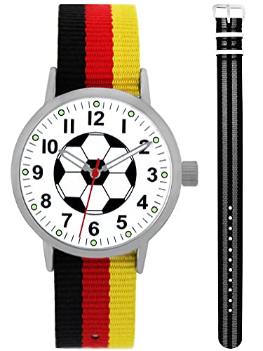 Pacific Time Kinder Armbanduhr Jungen Fußball Zeiger leuchten im Dunkeln 2 Wechsel Textilarmband Deutschland und grau schwarz Analog Quarz 87034 von Pacific Time