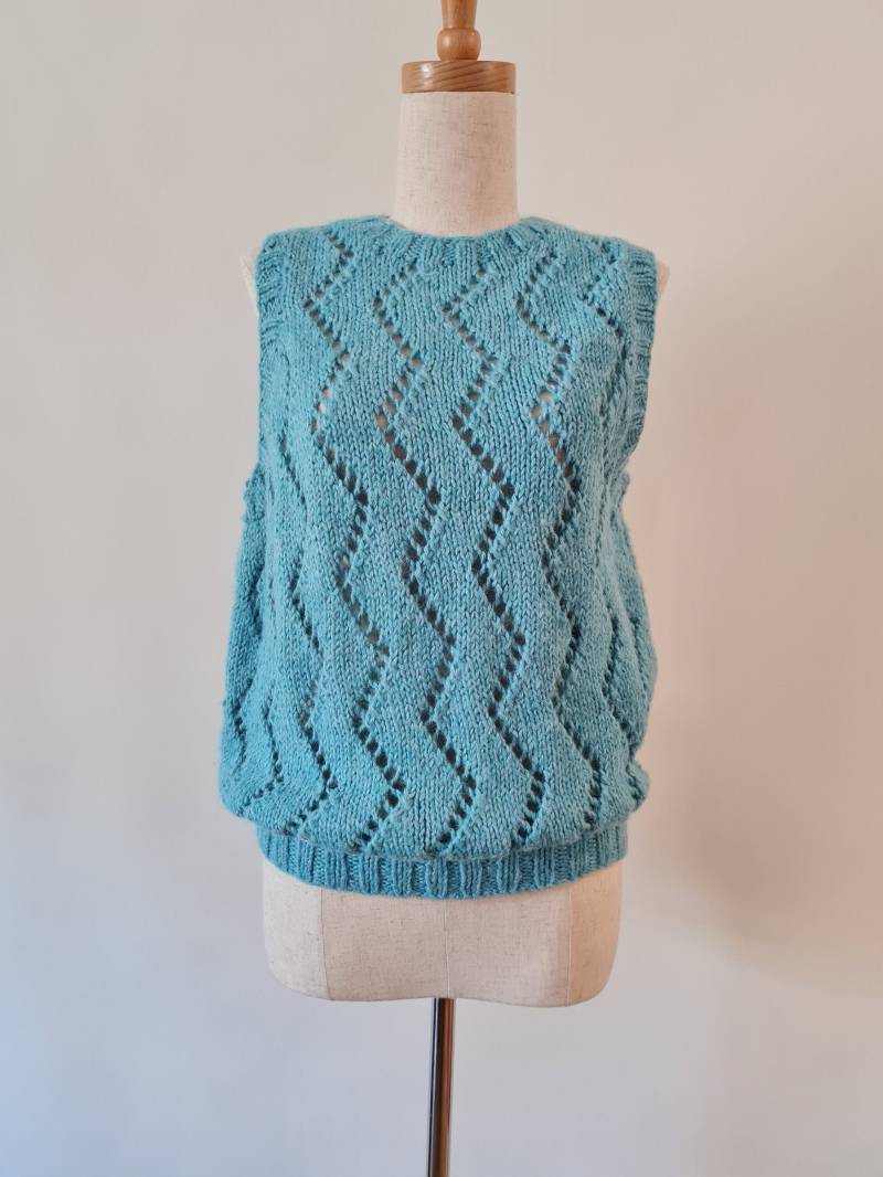 Gemütlicher Türkiser Handgestrickter Zick Zack Pointelle Pullover Mit Rundhalsausschnitt Grösse Small von PackrattVintage