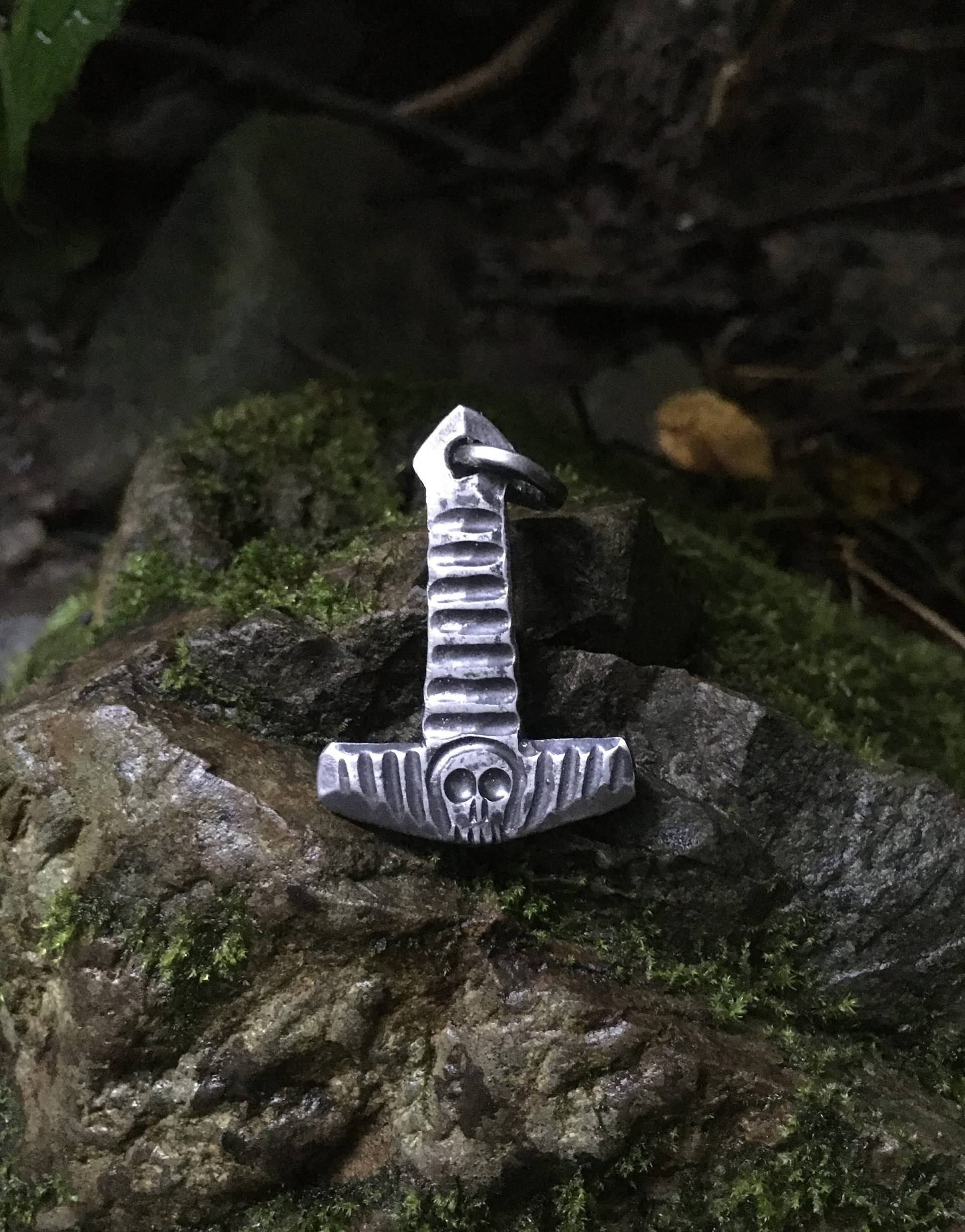 Handgemacht, Geschmiedet, Schmied, Wikinger, Norse, Thorshammer Anhänger, Schmuck, Eisen, Stahl, Geschichte, Pagan, Halskette, Mjölnir, Amulett Handgemacht, Geschmiedet, Schmied, Wikinger, Norse, Thorshammer Anhänger, Schmuck, Eisen, Stahl, Geschichte, Pagan, Halskette, Mjölnir, Amulett von Pagafanshop